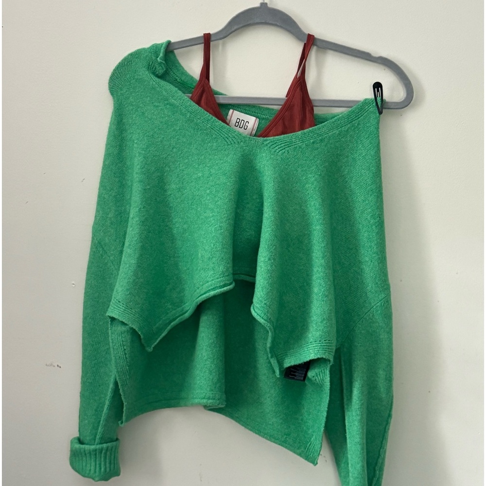 Green BDG cropped sweater